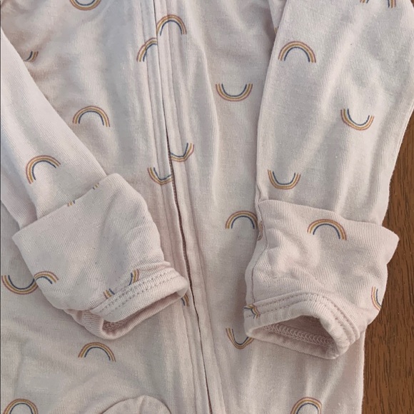 🫐3/$30 Carters Newborn Pink Baby Rainbow Bamboo Cozy Footies - Picture 4 of 6